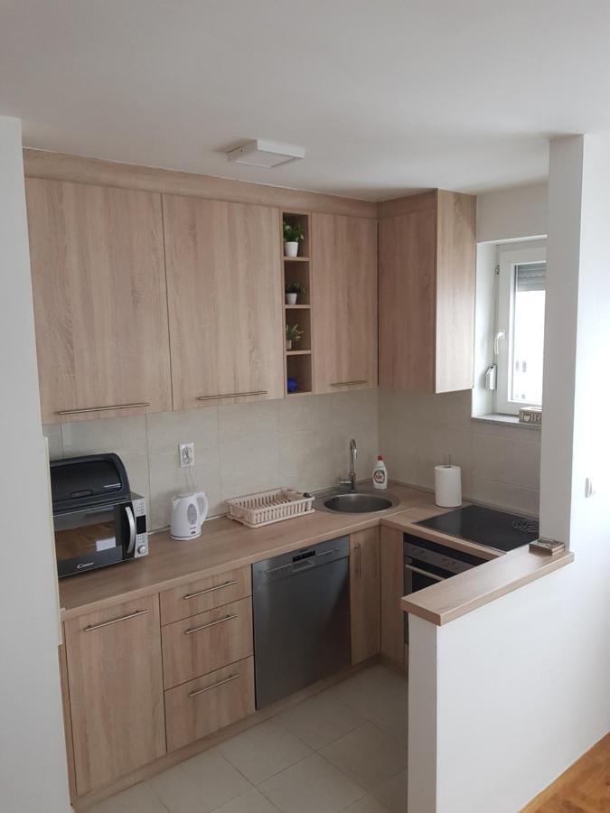 S&D Apartman Lukavica Екстер'єр фото